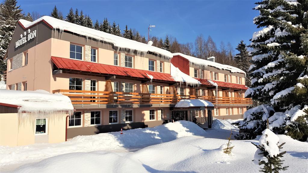 Hotel Bon Tanvald Exterior foto